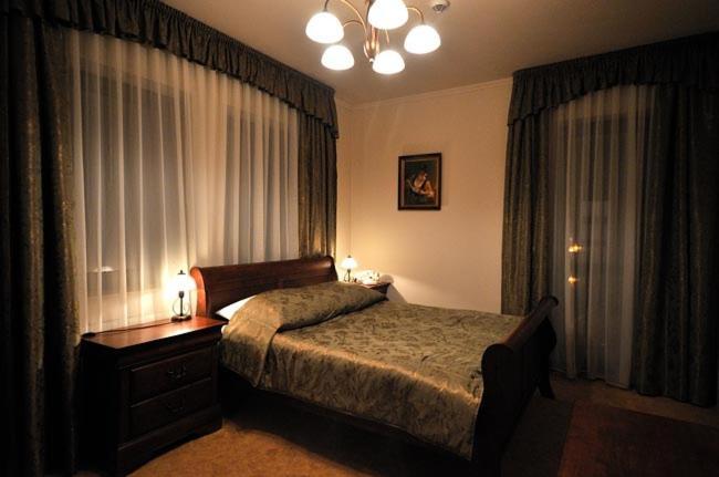 Hotel Salamandra Hoczew Extérieur photo